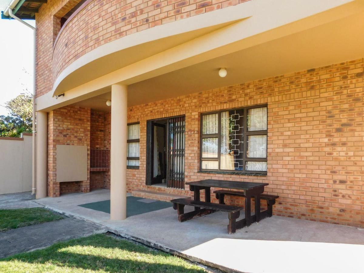 Mama Mia Cottages Oslo Beach Port Shepstone Dış mekan fotoğraf