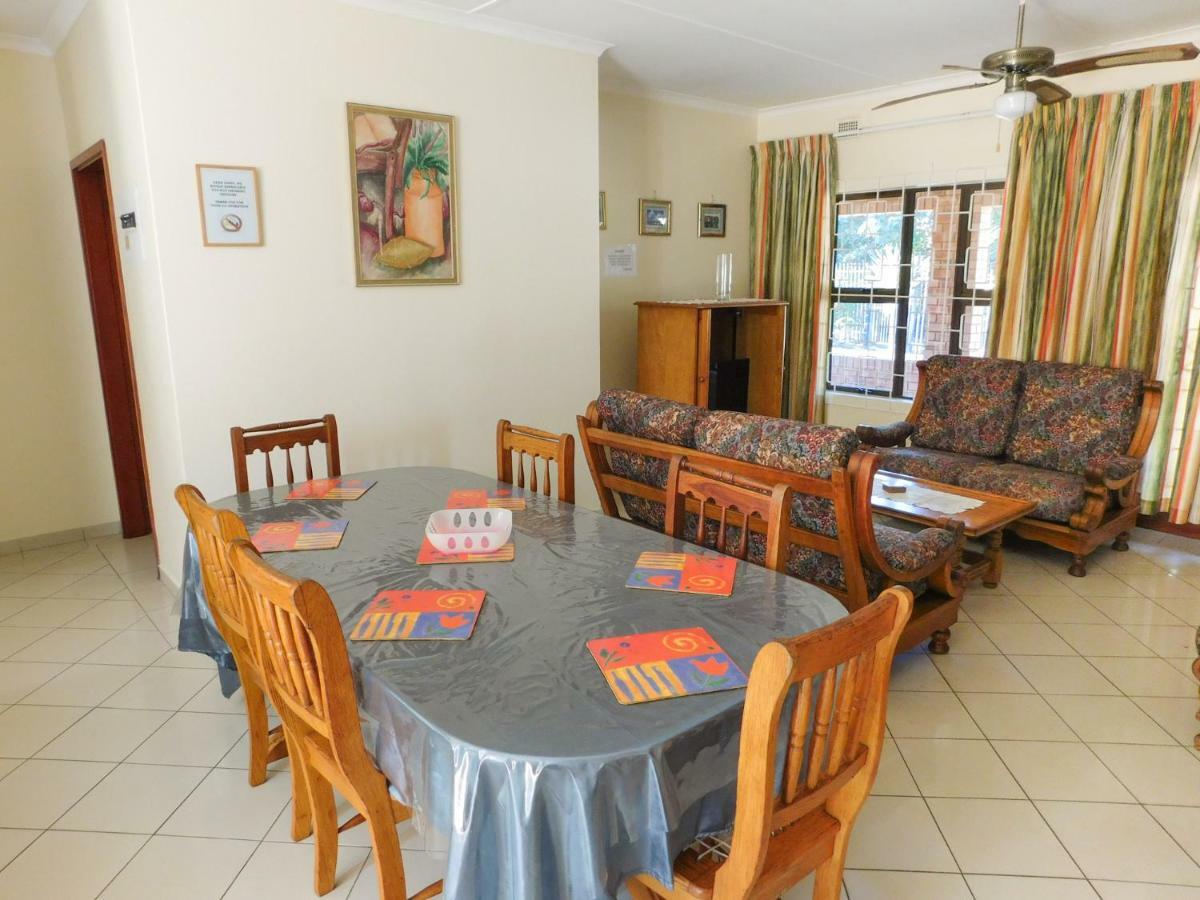 Mama Mia Cottages Oslo Beach Port Shepstone Dış mekan fotoğraf