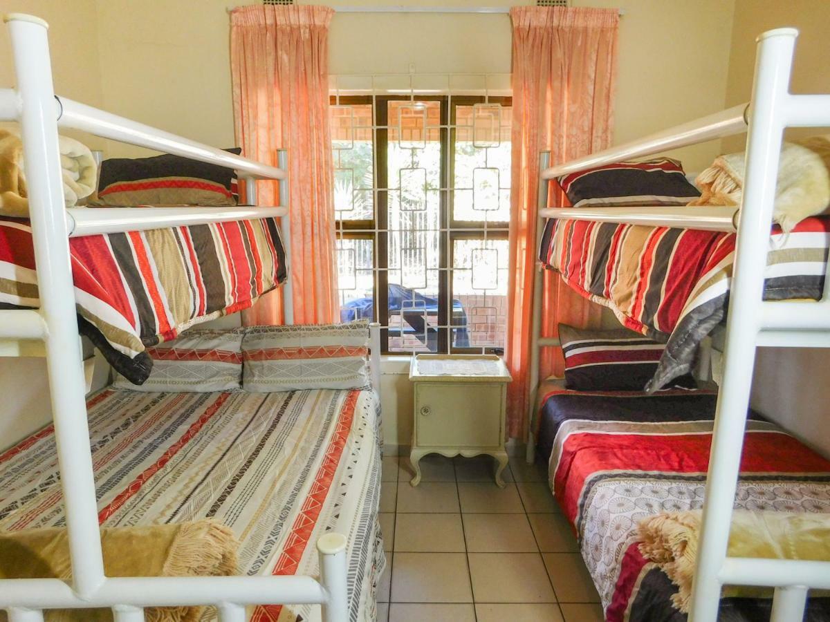 Mama Mia Cottages Oslo Beach Port Shepstone Dış mekan fotoğraf