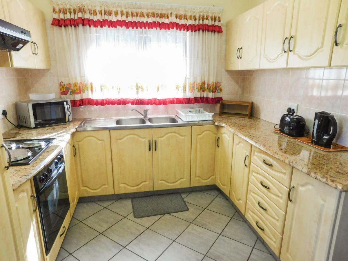 Mama Mia Cottages Oslo Beach Port Shepstone Dış mekan fotoğraf