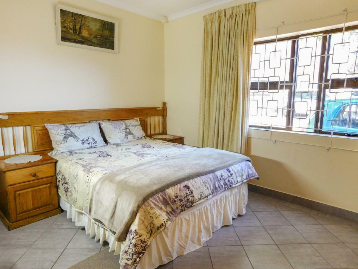 Mama Mia Cottages Oslo Beach Port Shepstone Dış mekan fotoğraf