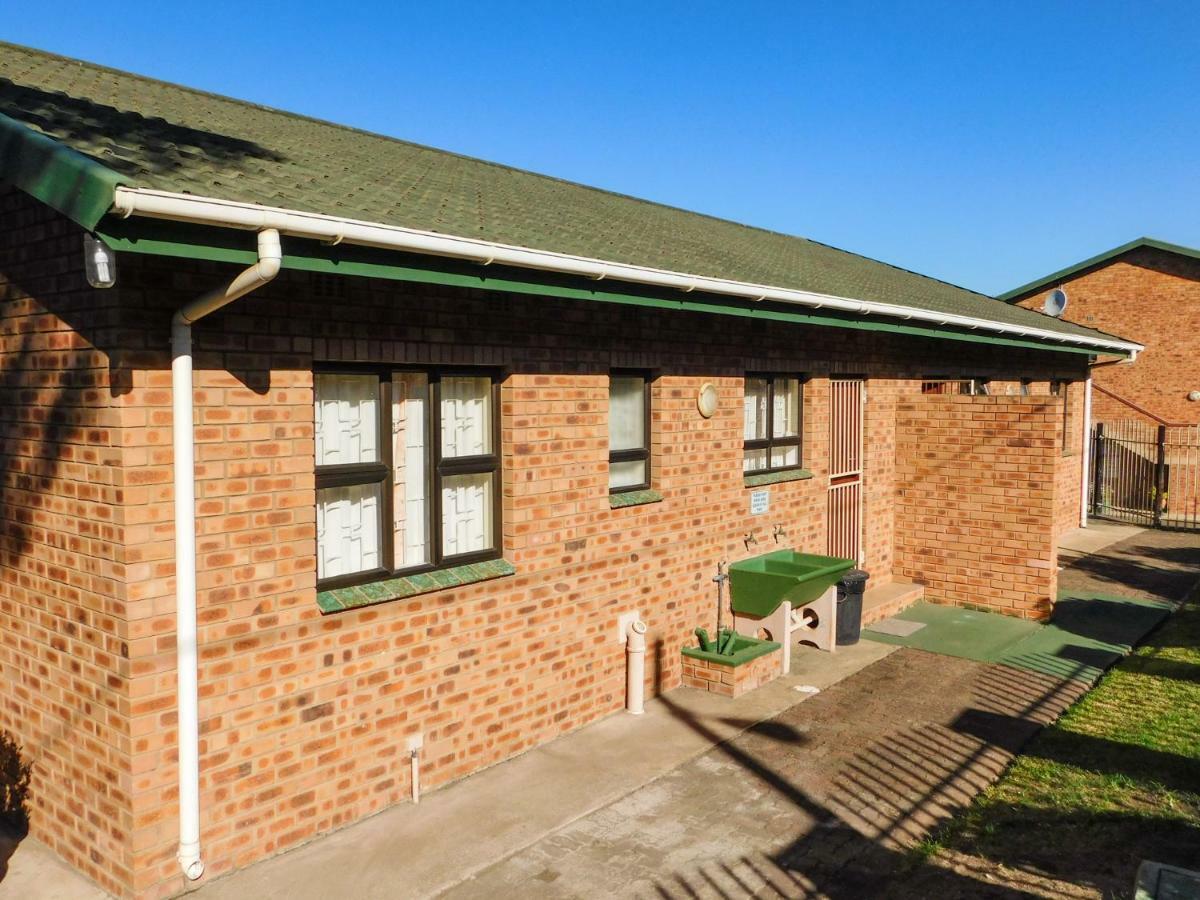 Mama Mia Cottages Oslo Beach Port Shepstone Dış mekan fotoğraf