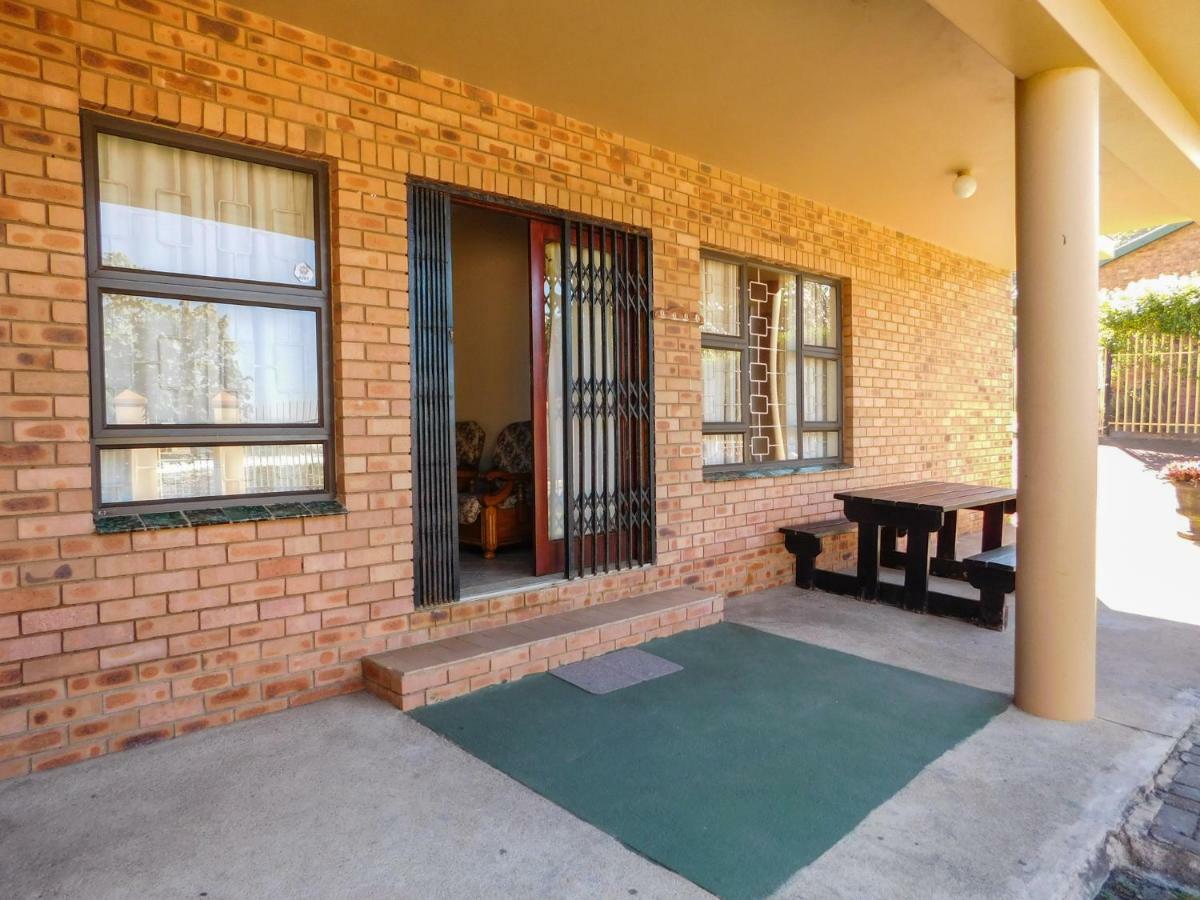 Mama Mia Cottages Oslo Beach Port Shepstone Dış mekan fotoğraf
