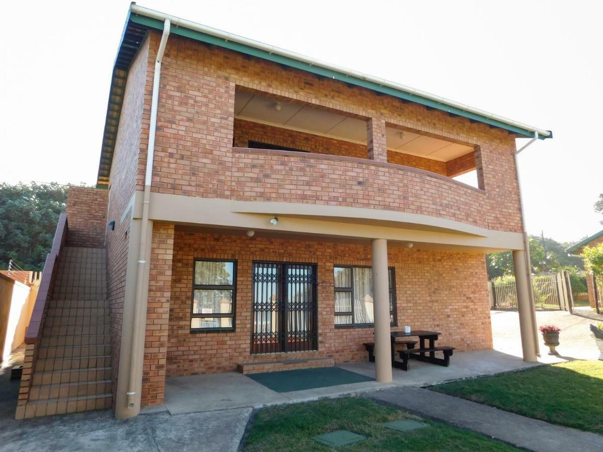 Mama Mia Cottages Oslo Beach Port Shepstone Dış mekan fotoğraf