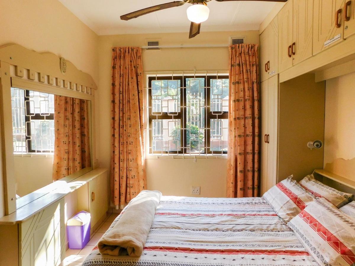 Mama Mia Cottages Oslo Beach Port Shepstone Dış mekan fotoğraf