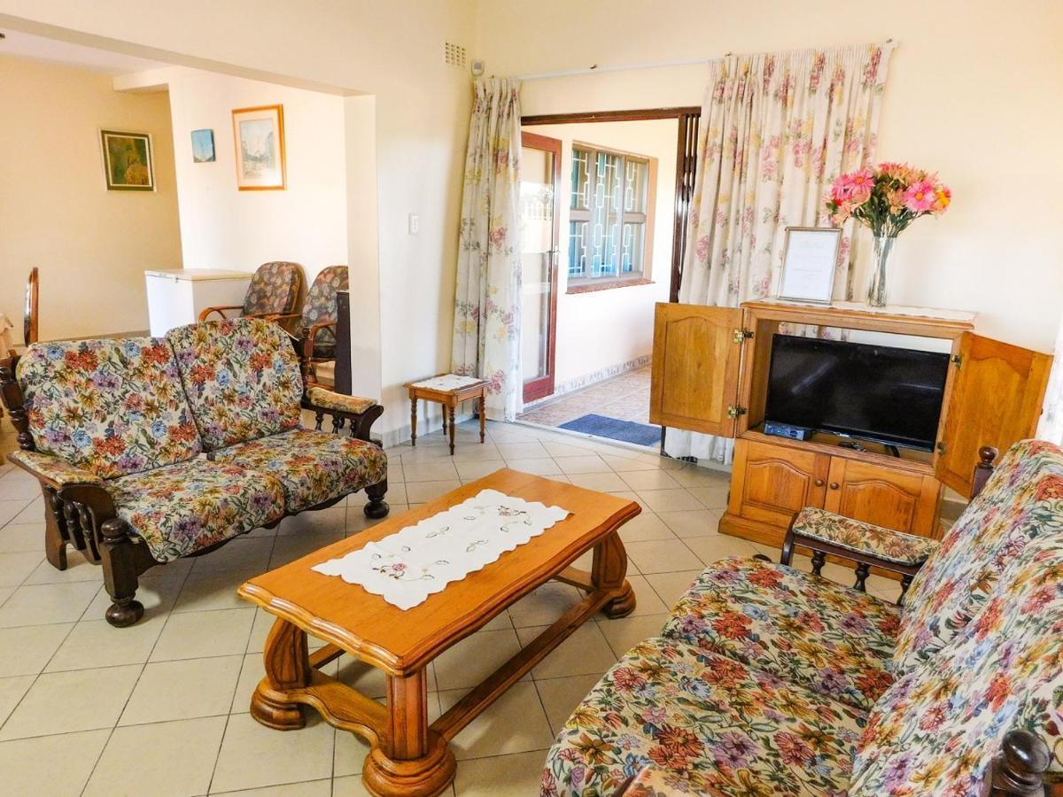 Mama Mia Cottages Oslo Beach Port Shepstone Dış mekan fotoğraf