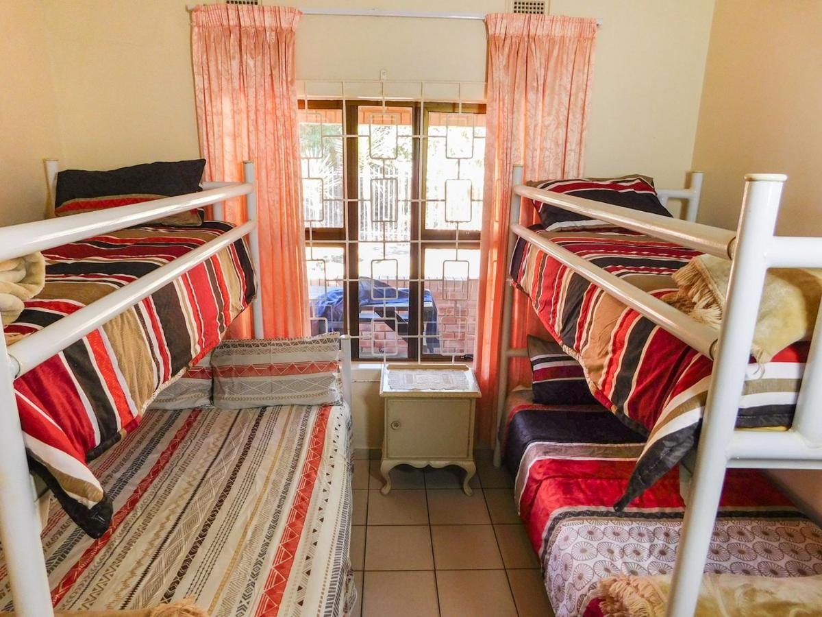 Mama Mia Cottages Oslo Beach Port Shepstone Dış mekan fotoğraf